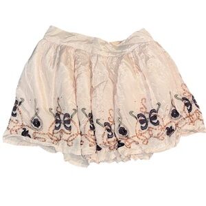 WILLOW & CLAY Chic Embroidered Skater Skirt in Cream size extra small